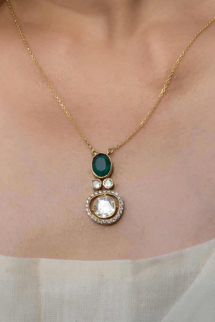 Zaira Neck Chain with Emerald and Solitaire Polki