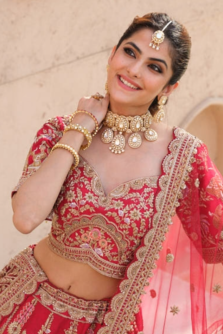 Amara Choker Necklace with Earrings