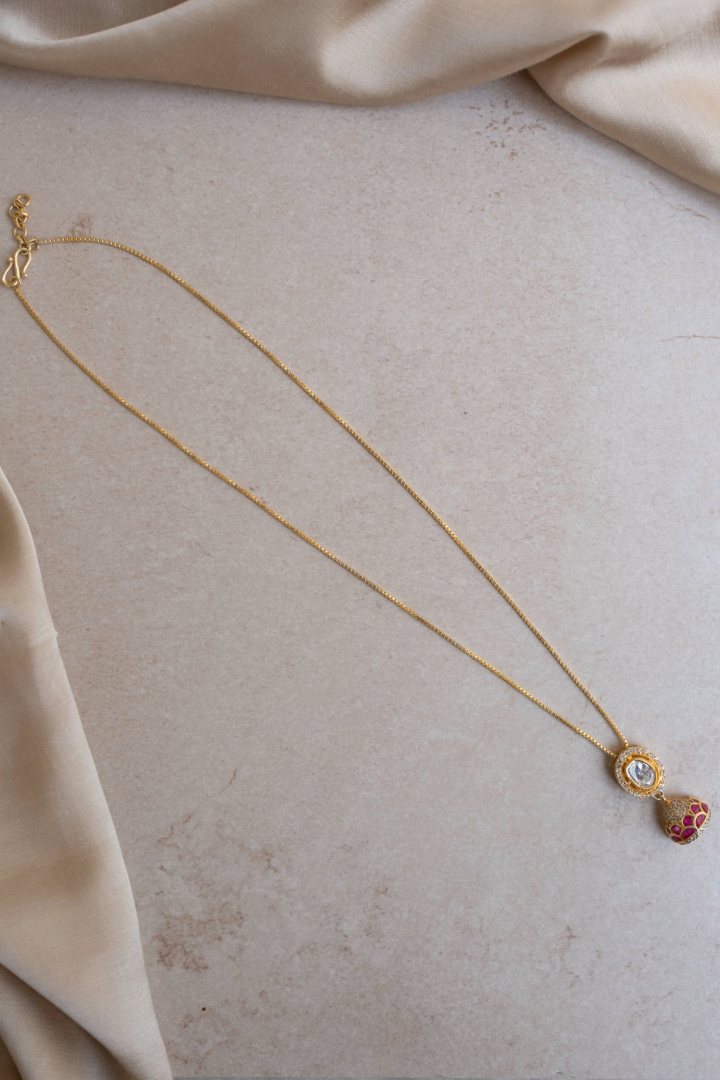 Regina Pendent on Chain