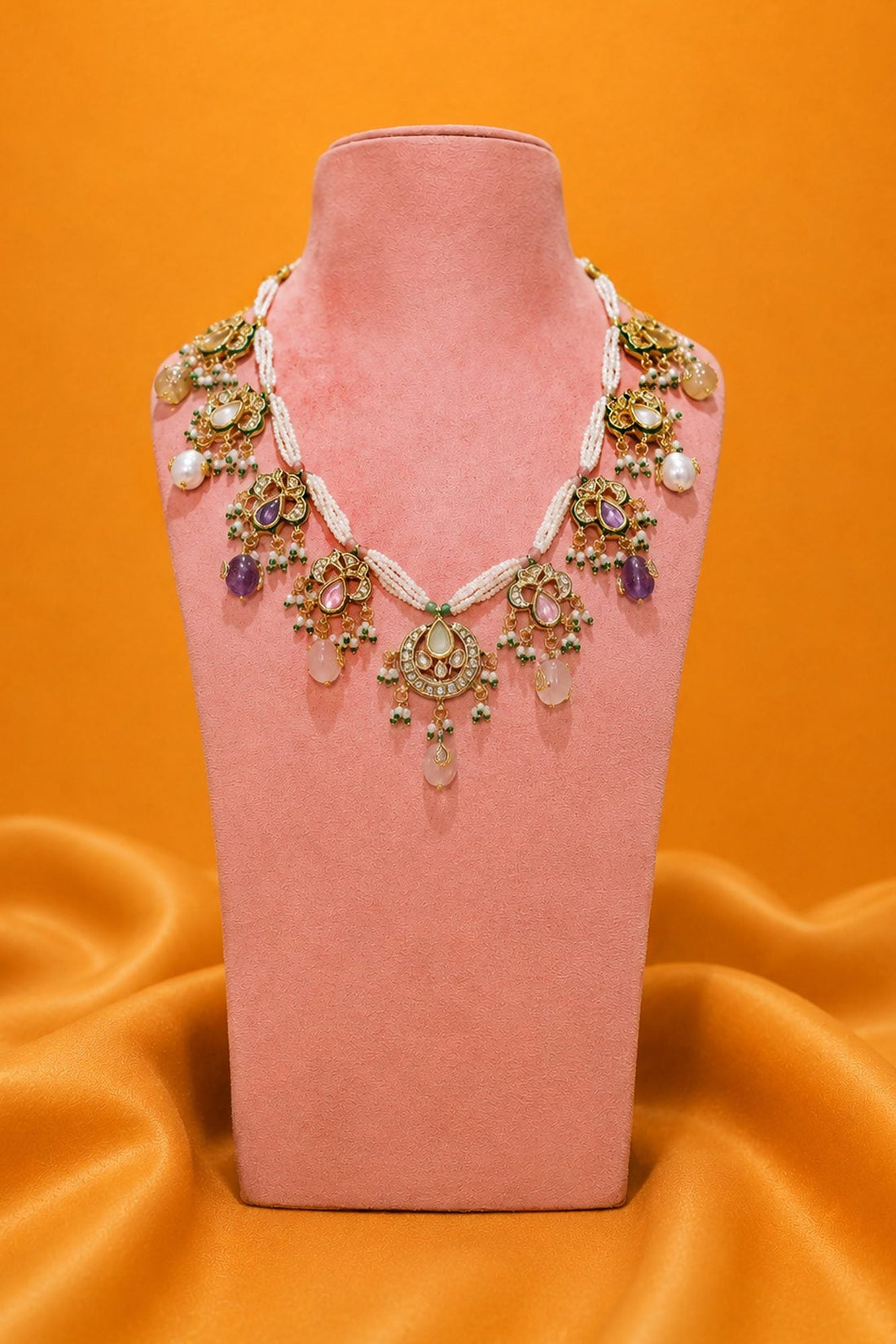 Pihu Necklace with Earrings - Solv Collective