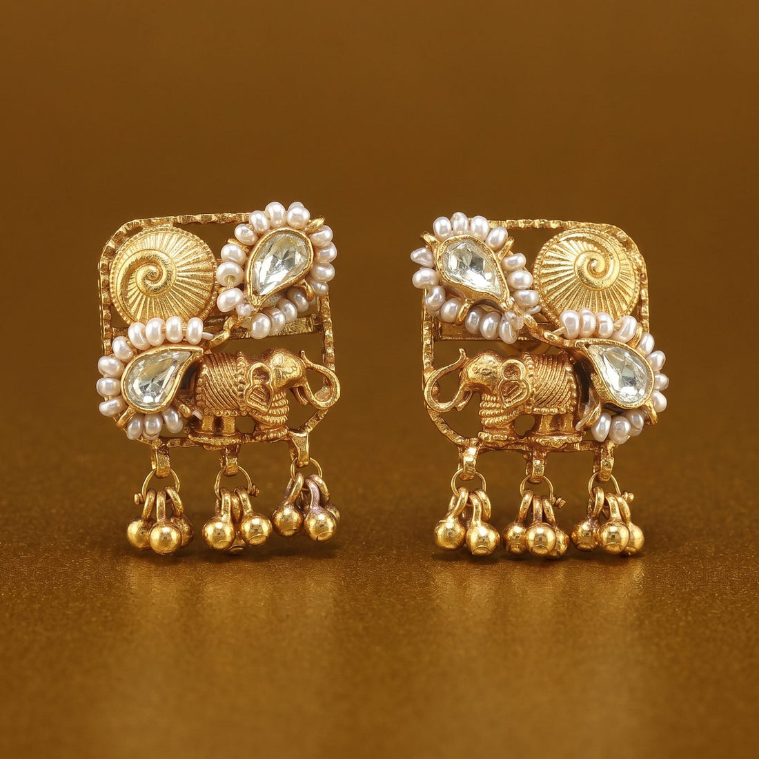 Hasti Studs - 925 silver, 18kt antique gold-plated earrings by SOLV