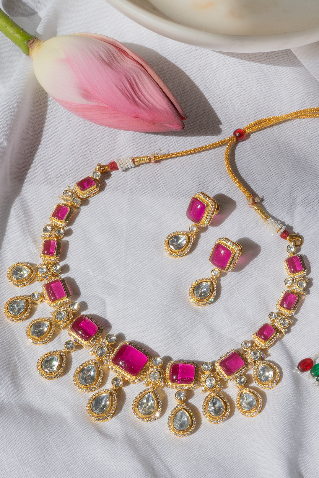 Sahiba Necklace with Earrings