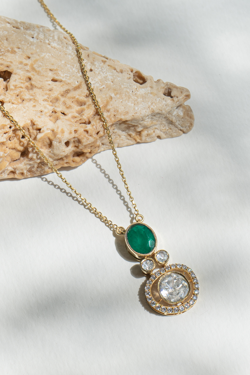 Zaira Neck Chain with Emerald and Solitaire Polki