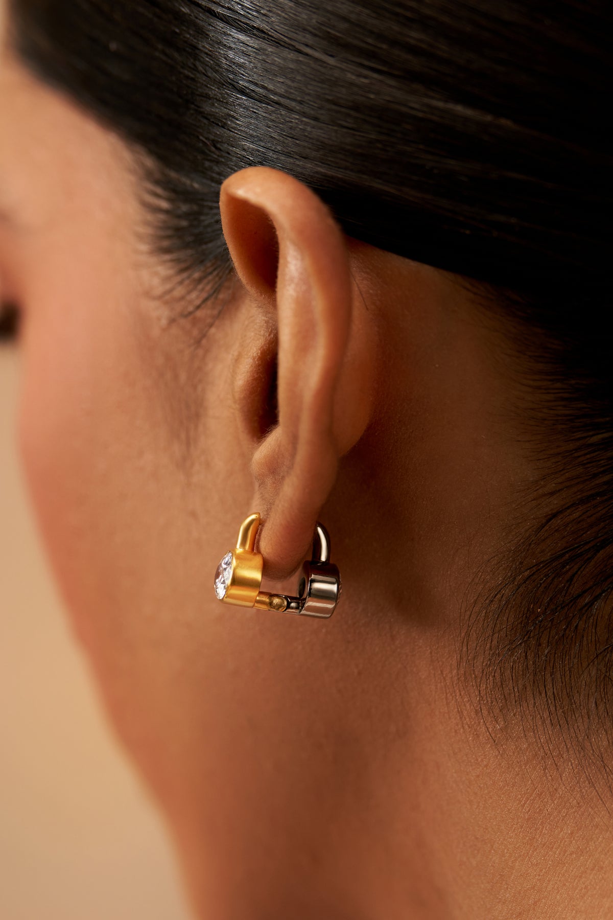 Reversible Solis Solitaires