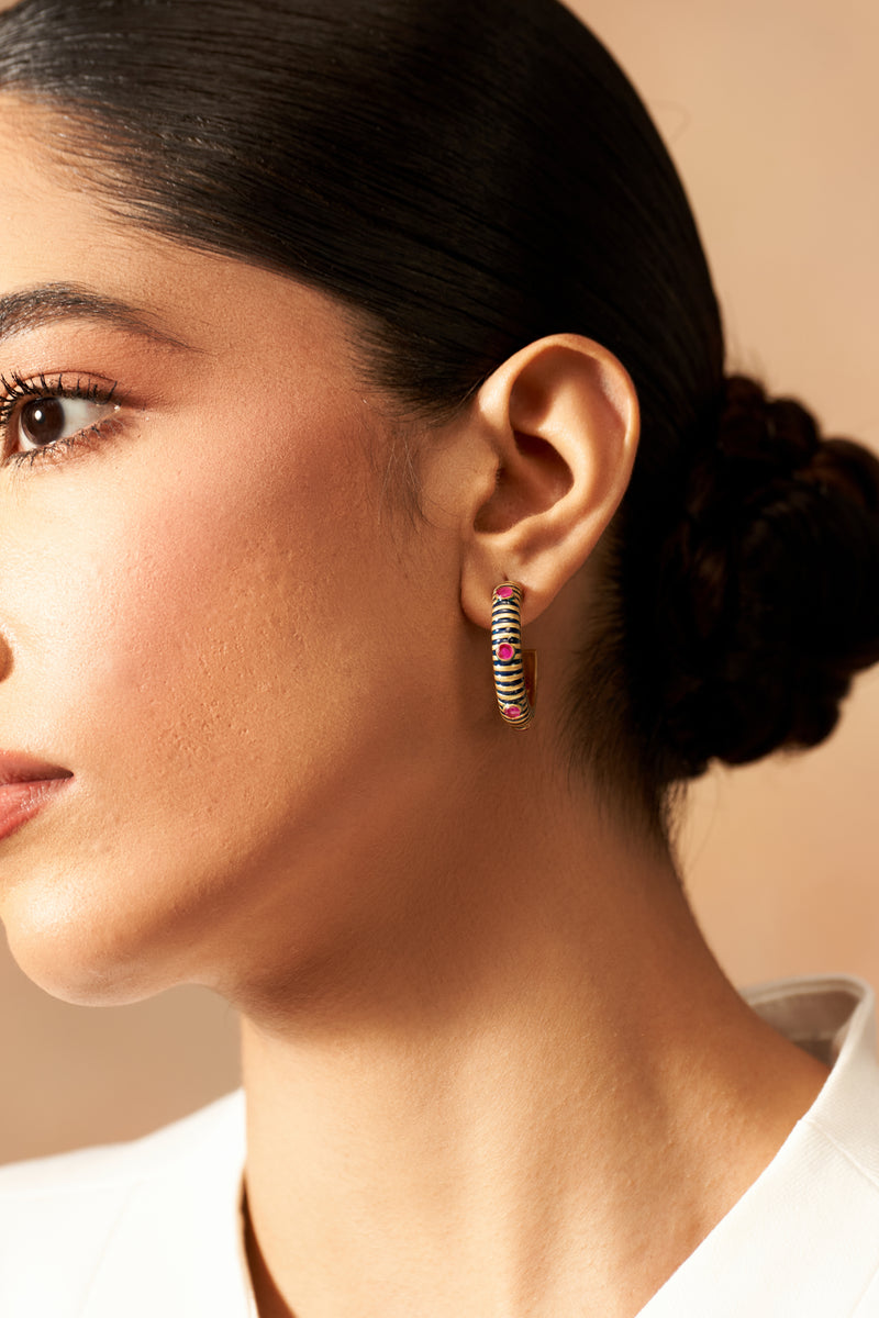 Noir Pop Hoops