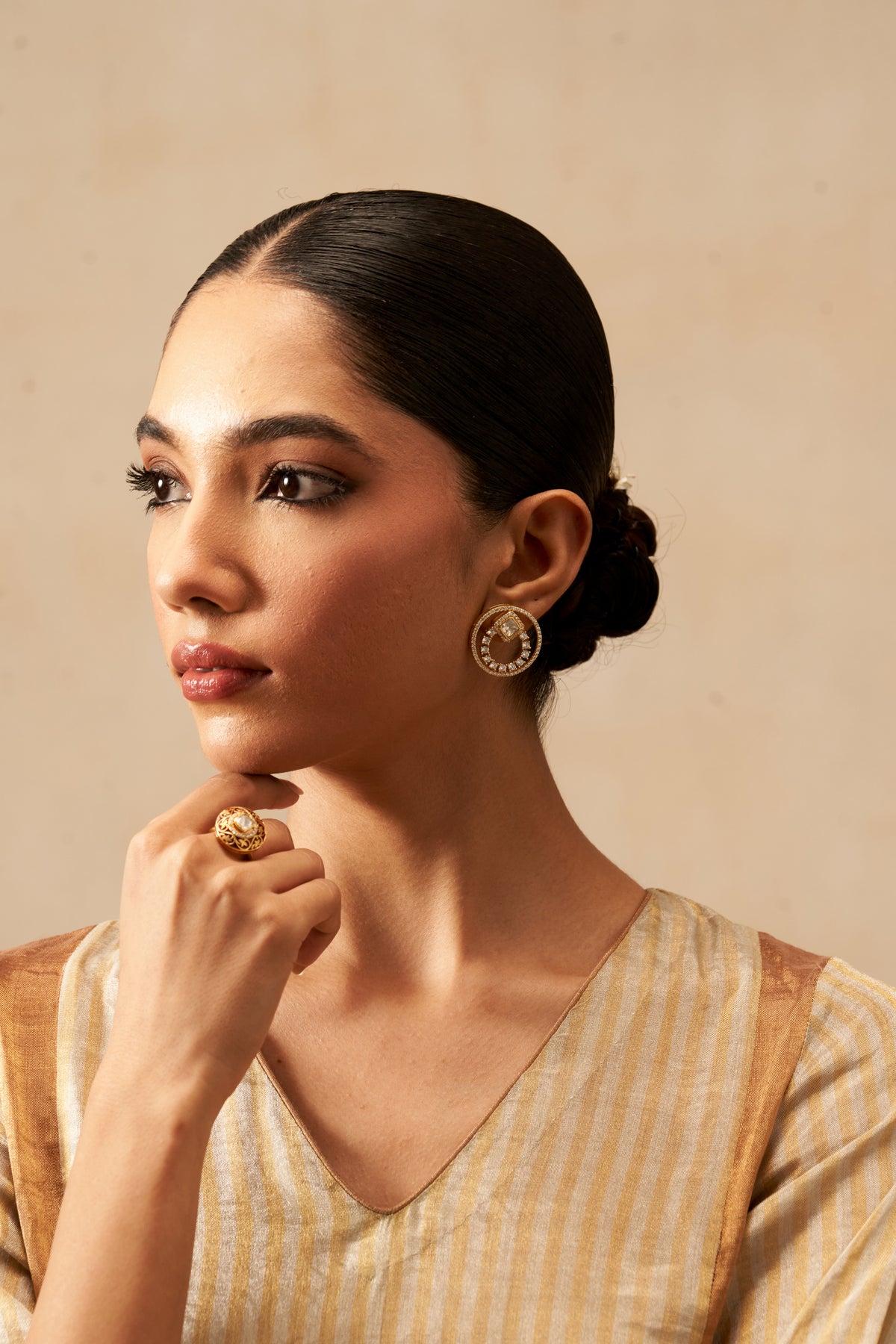 Damak Studs