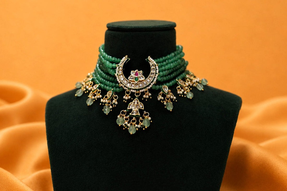 Chetna Necklace with Earrings
