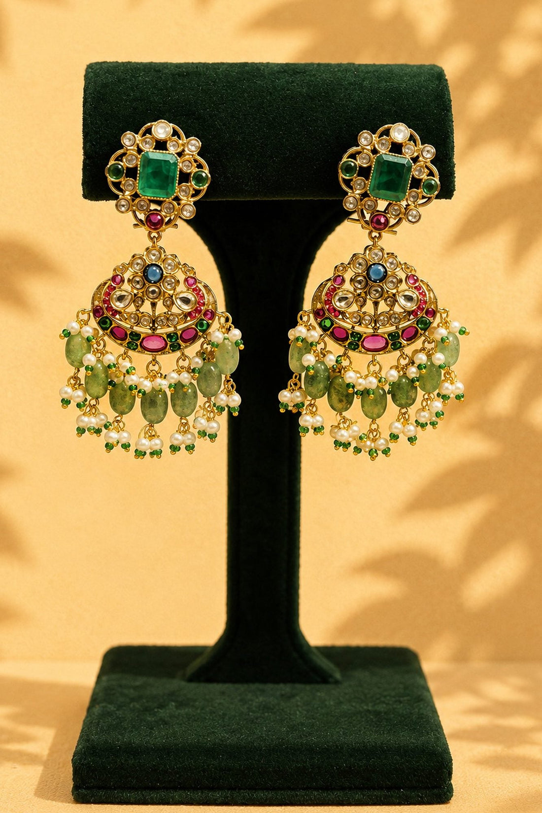 Chhavi Necklace with Earrings