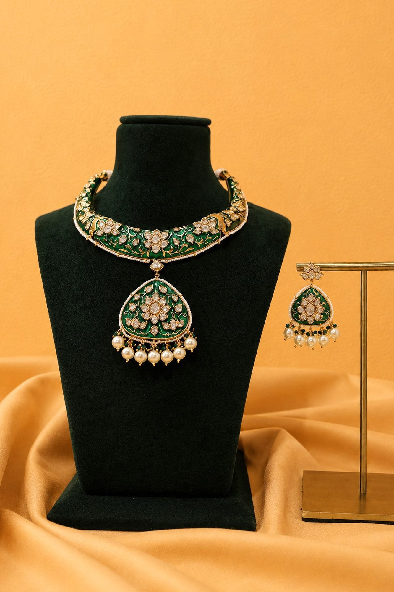 Pia Necklace with Earrings - Solv Collective
