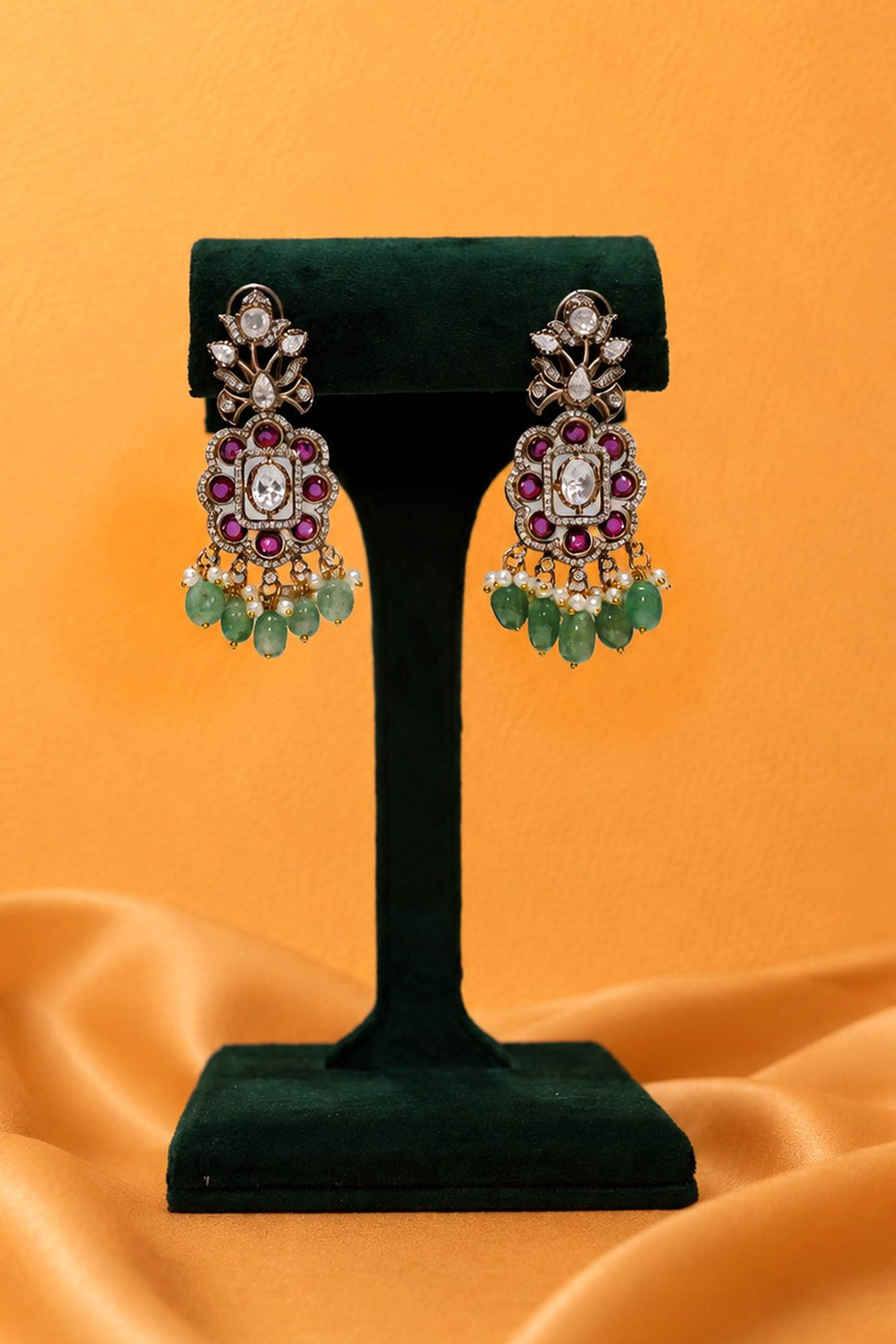 Tani Necklace with Earrings