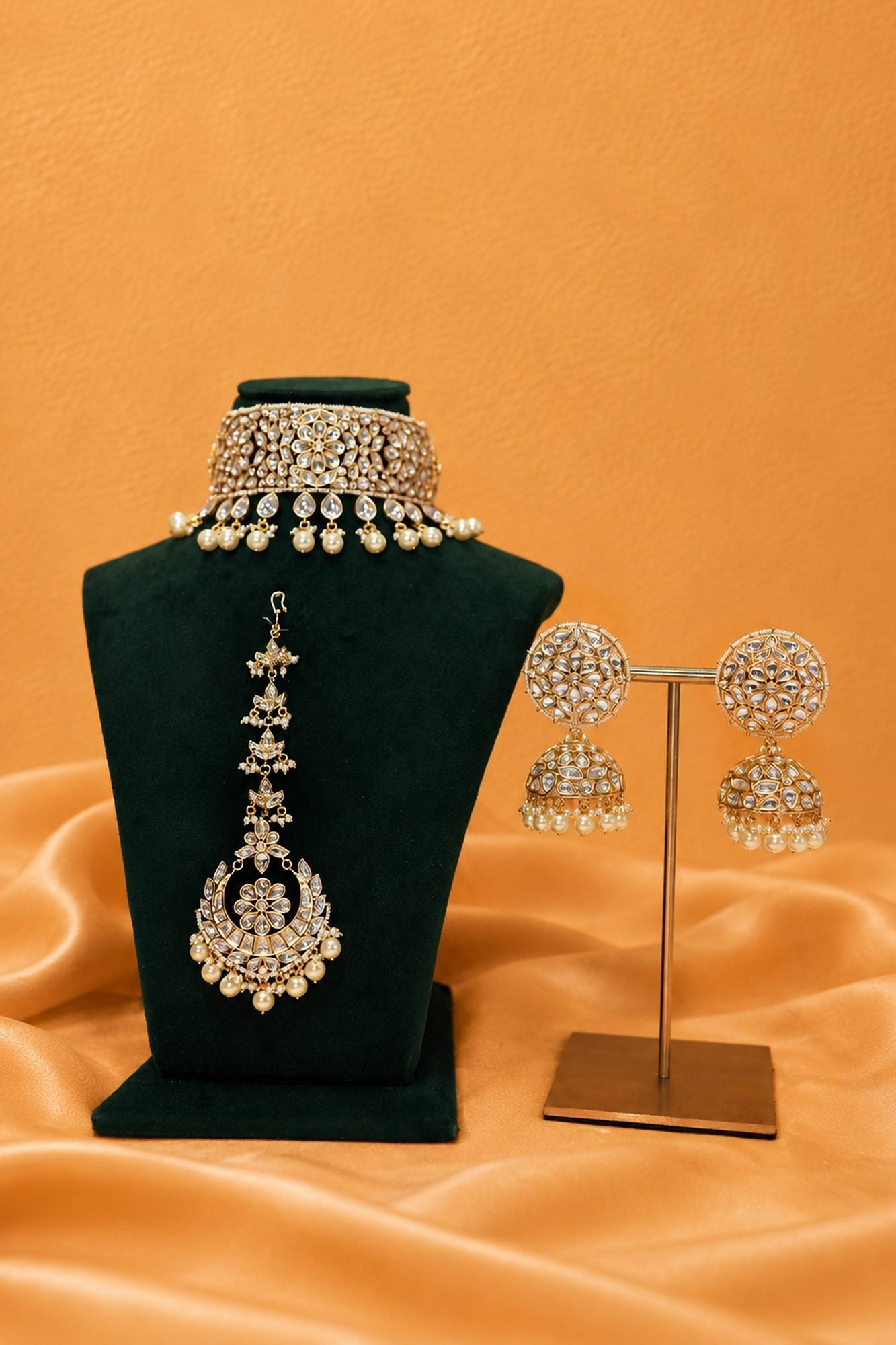 Viya Necklace with Earrings and Maang Tikka - Solv Collective