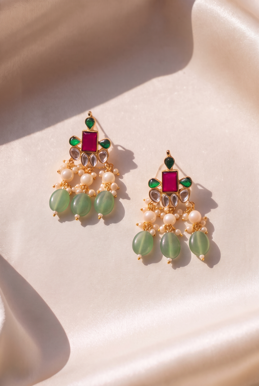 Lavali Necklace with Earrings