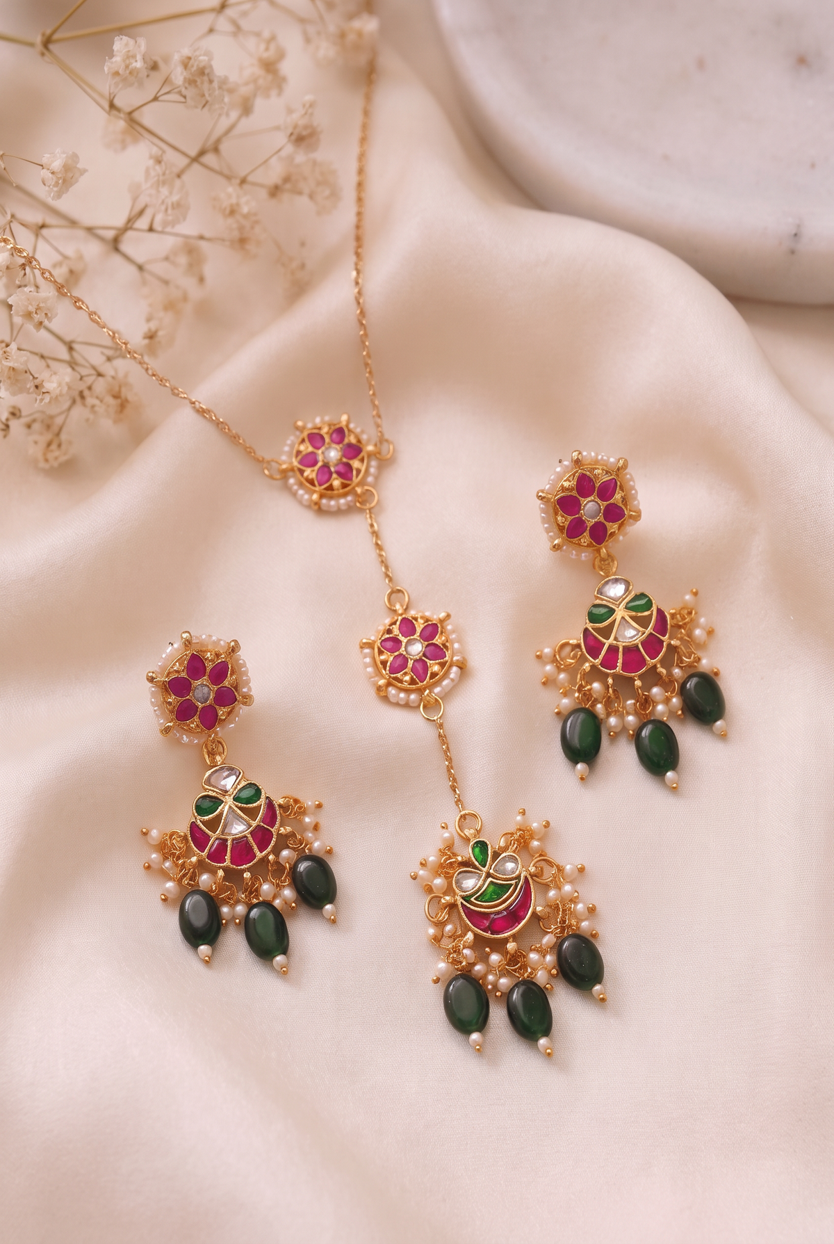 Suvarna Necklace with Earrings