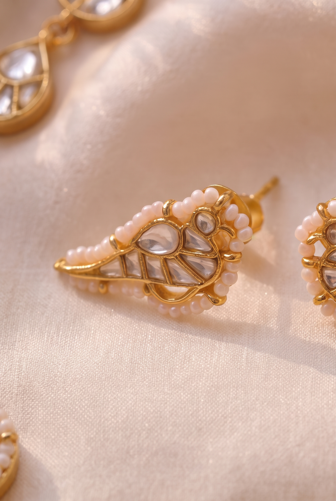 Shuchi Necklace with Earrings
