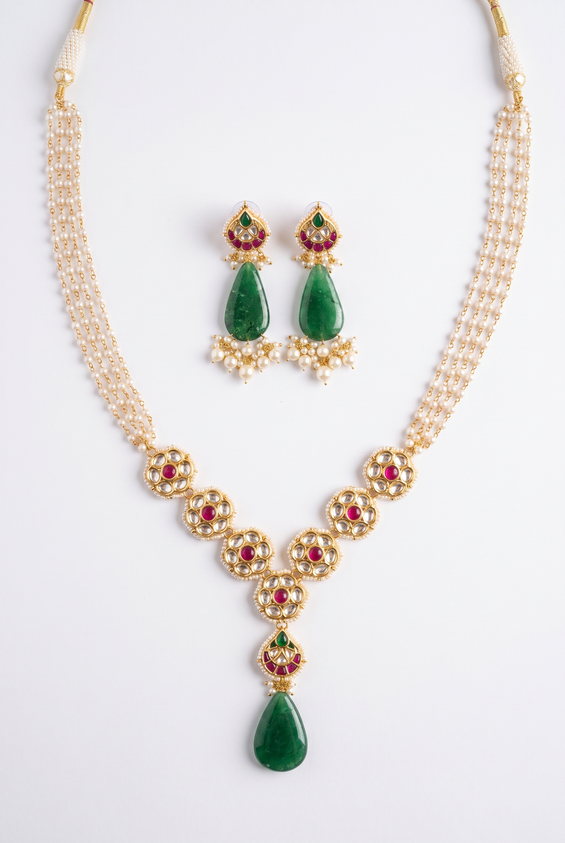 Vandana Necklace with Earrings