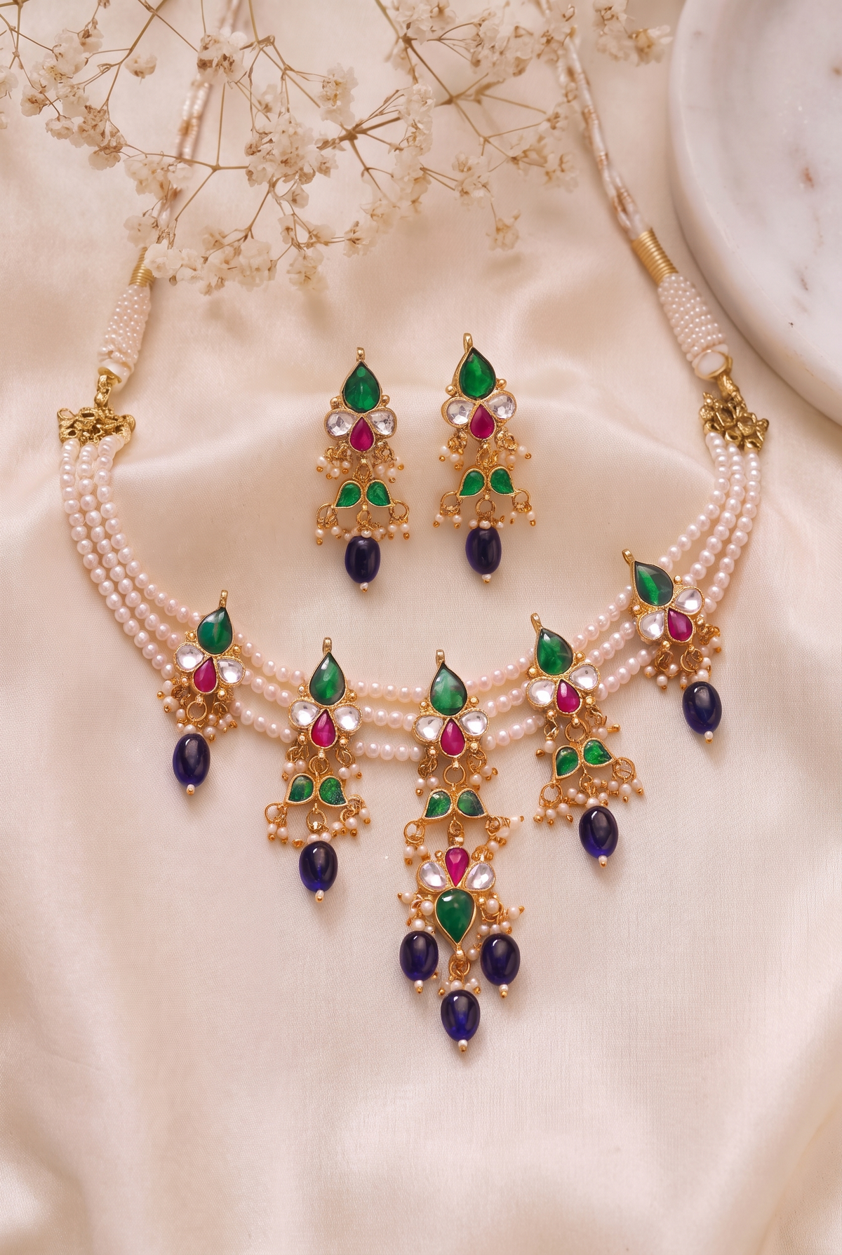 Alaka Necklace with Earrings