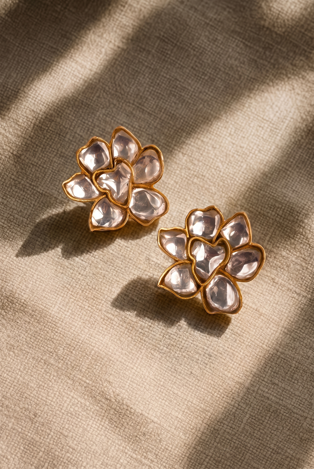Anvi Studs