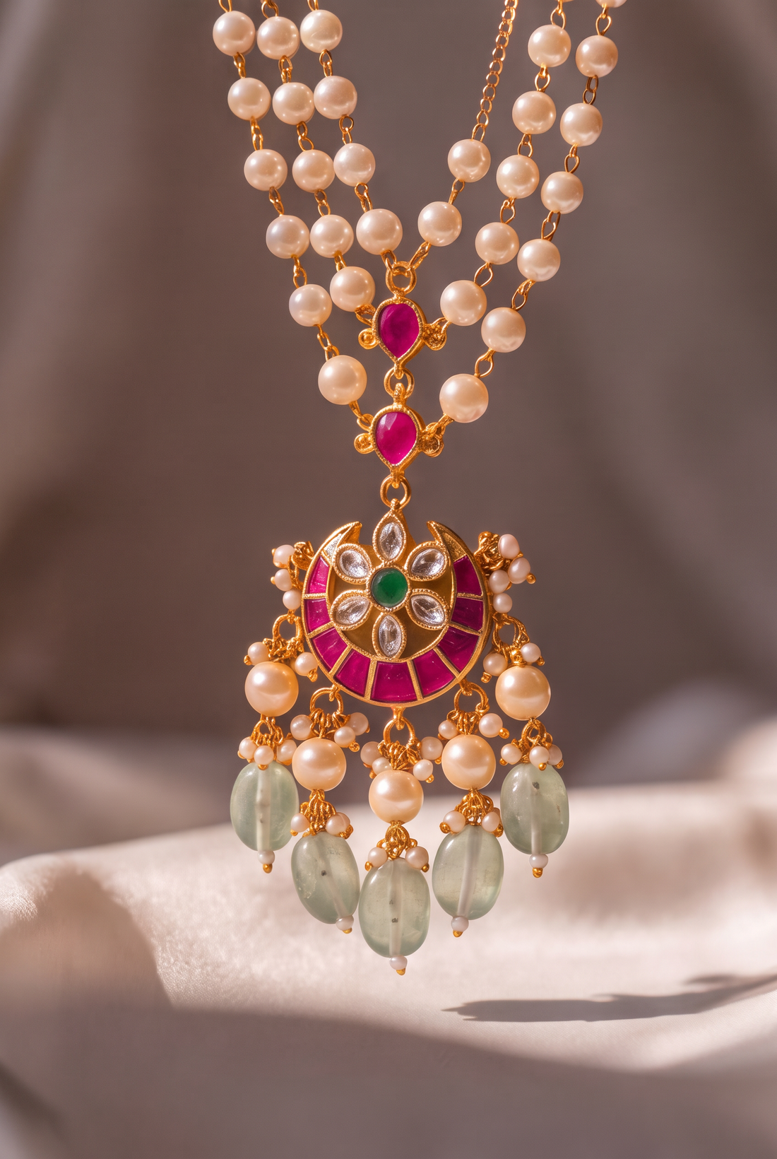 Anvita Necklace with Earrings