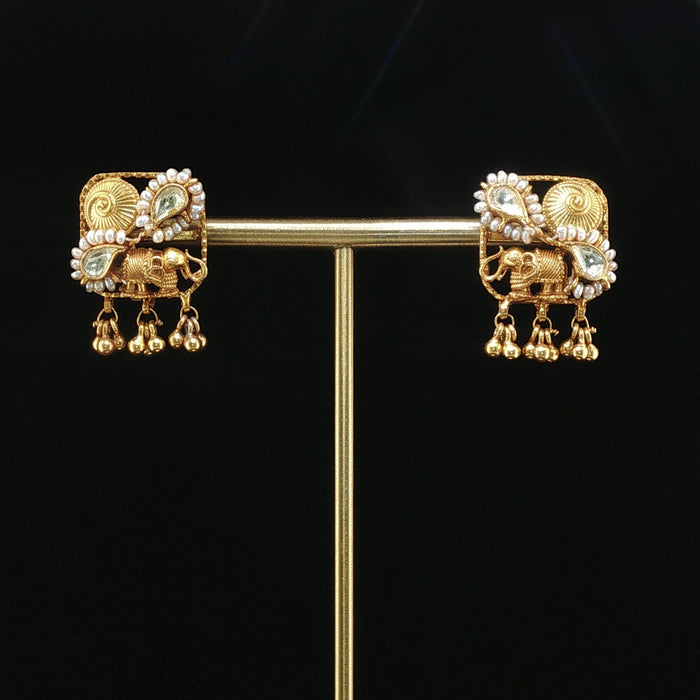Hasti Studs - 925 silver, 18kt antique gold-plated earrings by SOLV